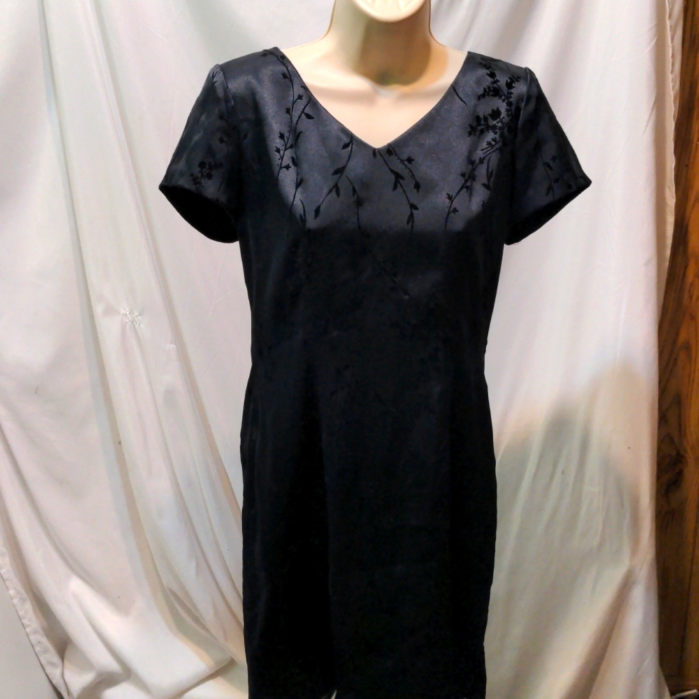Blue satin dress Donna Rico NY  floral size 6 petite